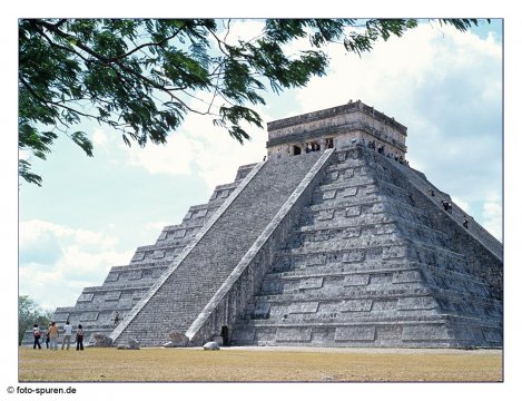Die Pyramide des Kukulcan in Chichen Itza