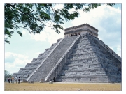 Die Pyramide des Kukulcan in Chichen Itza